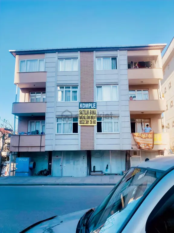 Mimarsinan Caddesi Üzerinde Satılık Bina(8 Daire 2 Dükkan) 1