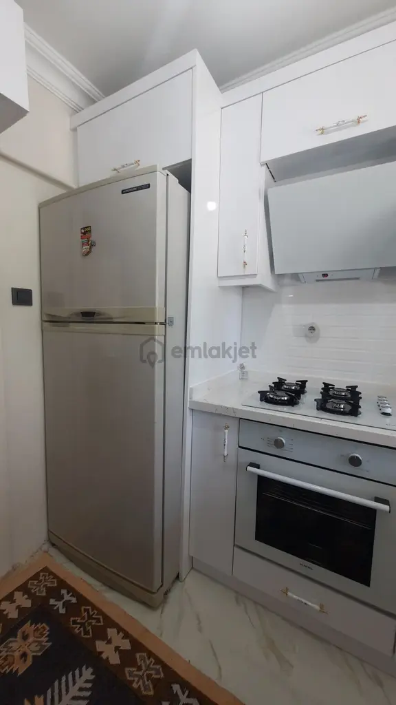 Akif'ten Atakent'te Köşebaşı Cadde Ve Trene Yakın 3+1 Eşyalı Kiralık Daire 2