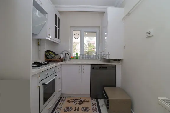 Akif'ten Atakent'te Köşebaşı Cadde Ve Trene Yakın 3+1 Eşyalı Kiralık Daire 1