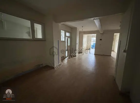 Göztepe Mahallesinde 100 M Kare Kiralık Dükkan 2