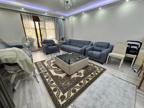 Sultan Murat'ta Güzel Konumda Caddeye Yakın 2+1 95m Y.giriş 1
