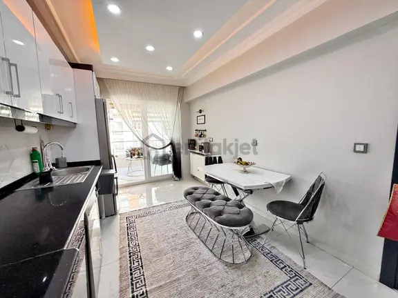 Pamuklar'da Full Ultra Lüx Yapılı Manzaralı 3+1 Satılık Daire 2