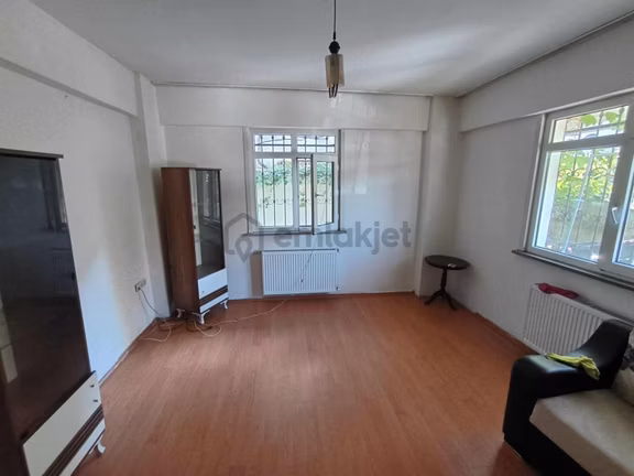 Atatürk Caddesinin Yanında Kiralık 2+1 Kiralık Yüksek Giriş 2