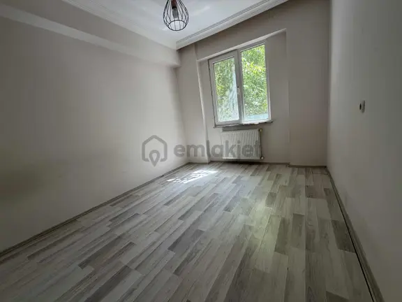 Kolçan Emlak'tan Kafeler Caddesinde 2+1 Kiralık Daire 2