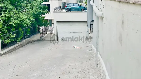 Turyap'tan Ceyhun Atıf Kansu'da 2+1 Kapalı Oto Parklı İşyeri 2