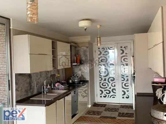 Batıkent Atlantis City'de Yüksek Arakat Yapılı 4+1 Kiralık Daire 2