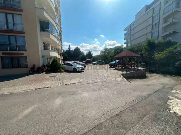 Trabzon Çukurçayır Boztepe Towers Sitesinde Kiralık Daire 2