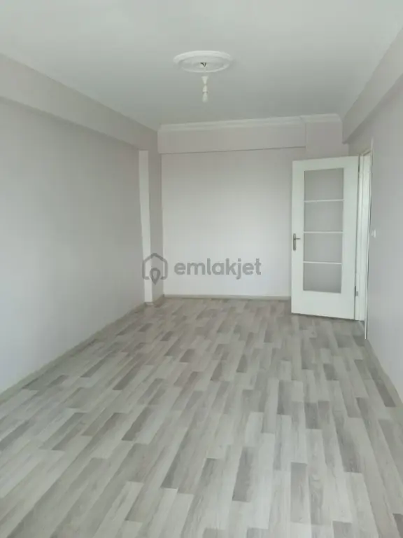 Birlik Emlaktan Veliköy Merkezde Kiralık 2+1 Ara Kat 2