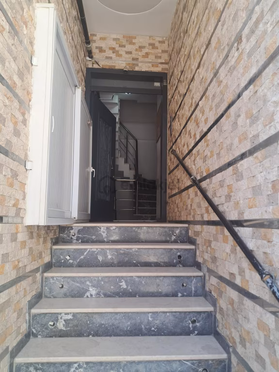 Bucada Hastahanelere Okullara Yakın Yeni 2+1 Full Eşyalı Doğalg. 1