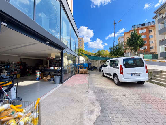 Chn Group'tan Yatırımlık Kiracılı Satılık Ticari Dükkan 2