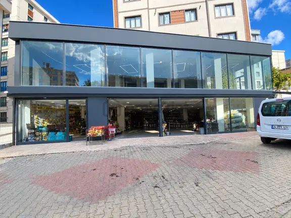 Chn Group'tan Yatırımlık Kiracılı Satılık Ticari Dükkan 1