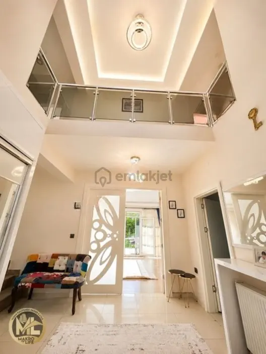 750 M2 Arsa Alanına Sahip Geniş Müstakil Yaşam Alanı Fırsatı 1