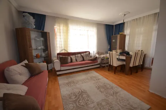 Altınşah Emlak'tan Beş Yol Yakını Önü Açık 3+1 2