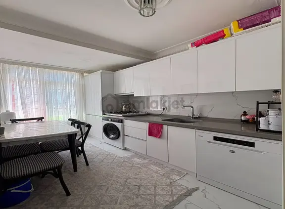 Efe İnşaat'tan Acil Satılık Geniş 2+1 Merkezi Konumlu Daire 1