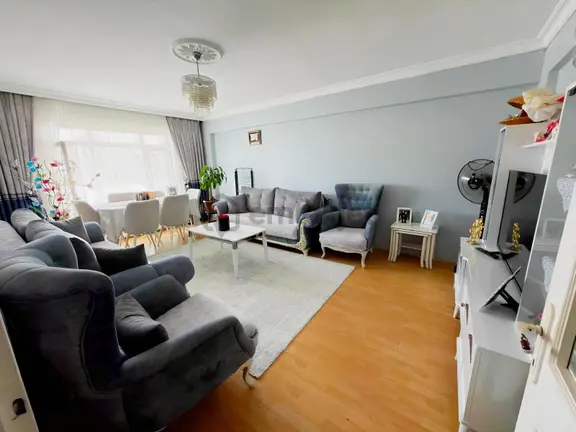 Manzaralı Kredıye Uygun Yapılı Satılık 3+1 1
