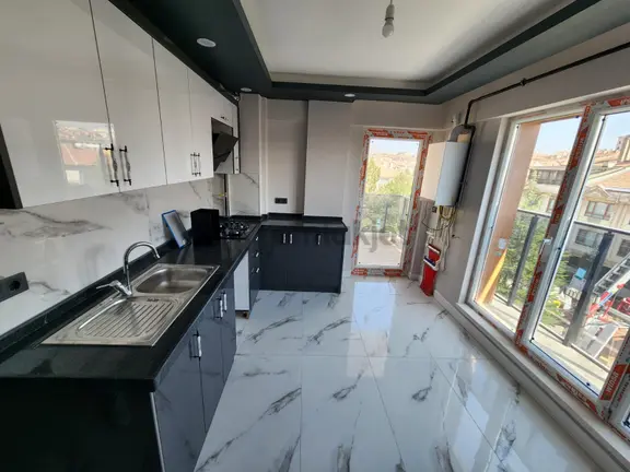 İncirli Danışment'e Belediyeye Yakın Sıfır Binada Kiralık Daire 2