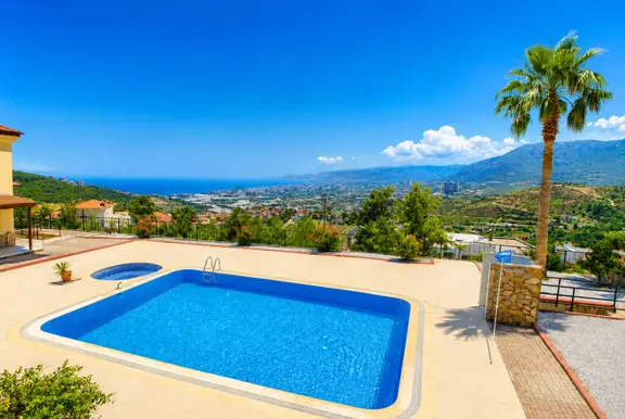 Alanya Kargıcakta Panoramik Deniz Manzaralı Şömineli 3+1 Villa 1