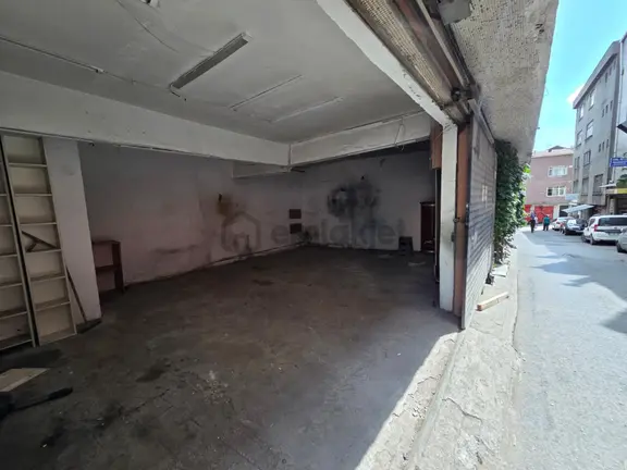 Gaziosmanpaşa Merkez Mahallesi’nde Oto Sektörüne Uygun Kiralık 45 M² Düz Giriş Ticari Mülk 1