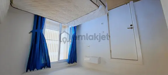 Demirtaş Mah.köşkönü Sok.denize 800 M.eşyalı 2+1 A.mutf.havuzlu 2