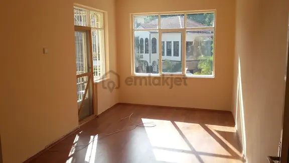 Hayat Hanım Okulu Mevki Satılık 3+1 Daire, 140m², Denize Yakın 2