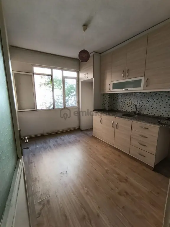 Giyoservet'ten Tepekule Mahallesi 2+1 Doğalgazlı Kiralık 1