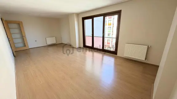 216 Sancaktepe Konutlarında Satılık 3+1 Boş Daire 2