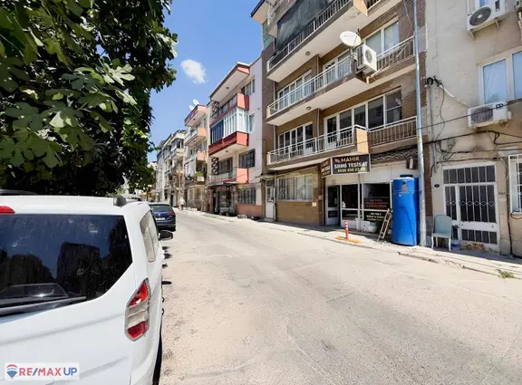 Buca İnklap Mahallesi 3+1 Bahçeli Kiralık Daire 2
