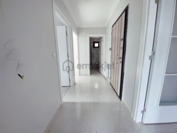 Marmara Hastanesi,metroya Yakin 2+1 Kombili Asansörlü Daire 2