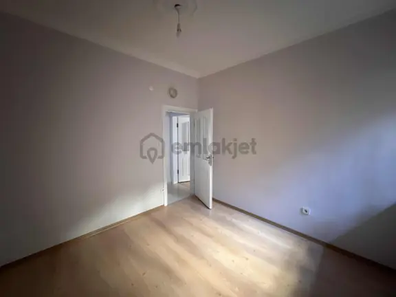 Üsküdar Çengelköy Güzeltepe Kiralık 2+1 Daire Balkonlu Ferah 2