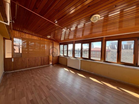 Edremit Avcılaraltı'nda Denize 80 Metre Satılık Villa 2