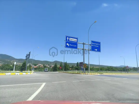 Özpınar,dan Anayola Cephe,sulu, Etrafı Tel Örğülü 12540 M2 Bahçe 1