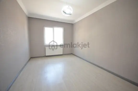 Altınşah Tan Cadde Üzerinde Köşe Başı Önü Açık Asansörlü 3+1 2