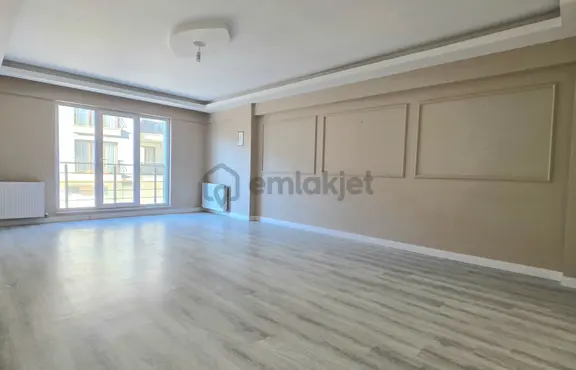 C21 Cius; Yeni Yerleşim 8 Derslik Anaokulu Yanı 3+1 Kiralık Daire 2