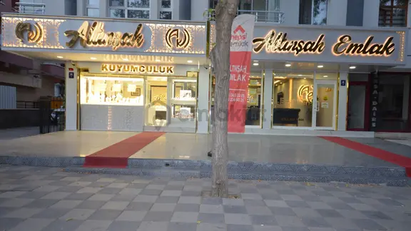 Altınşah'tan Tek Tapu Villa İmarlı Köşe Başı Arsa 2