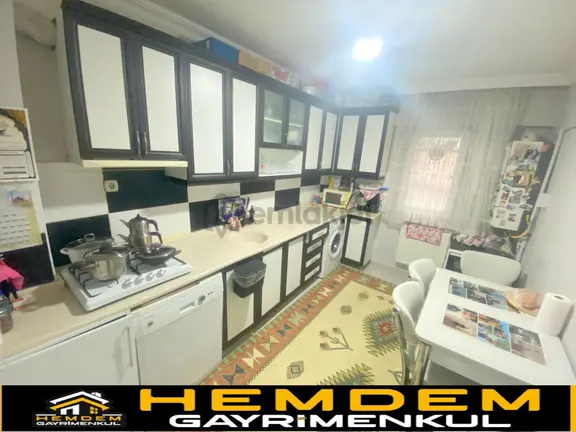 Hemdem Gayrimenkul'den Topçu'da Merkezi Konumda 3+1 Satılık Daire 1