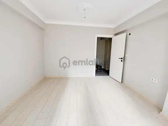 Bahçelievler Soğanlıda Sıfır Binada Asansörlü, Balkonlu, Yatırı 2
