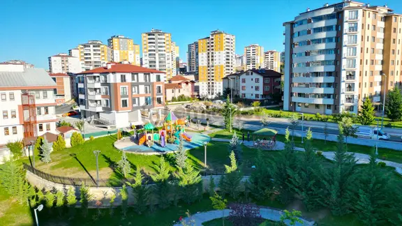 Garanti Emlak'tan - Harika Konum & Harika Manzara - 2+1 Sıfır 2