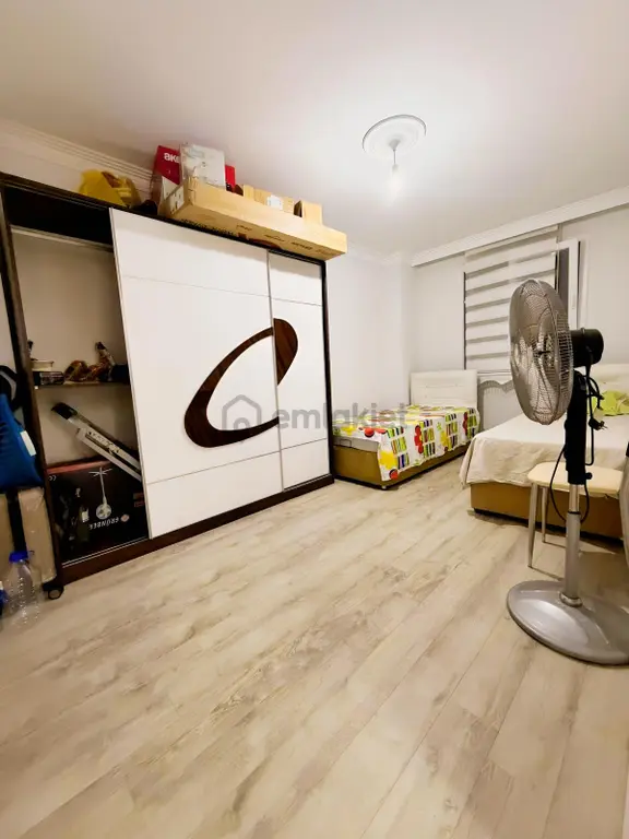 Havuzda Otoparklı Asansörlü 2 + 1 Ayrı Mutfak Kiralık Daire 2