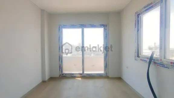 Arzu Emlak'tan Sarı Hamzalı Mahalesinde Sasa Fabrikası Yanında 2