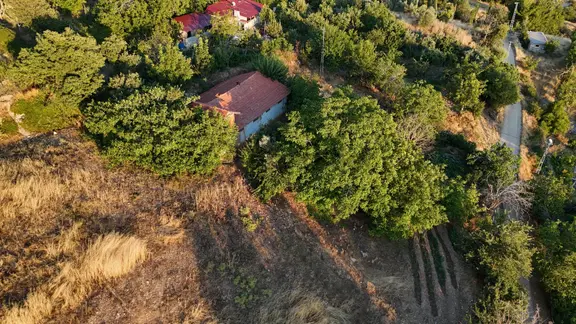Ermenek Güneyyurtta İçinde Evi Ve Ahır'ı Bulunan Satılık Tarla 2