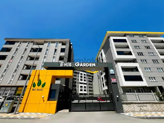 Enis Garden Sitesi 3+1 Kiralık Arakat Daire 1