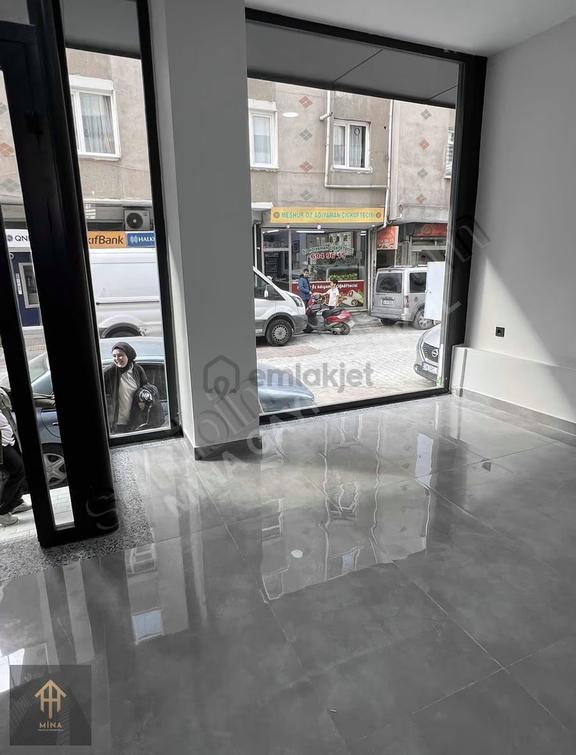 Cadde Üzeinde Sıfır Depolu Dükkan 2