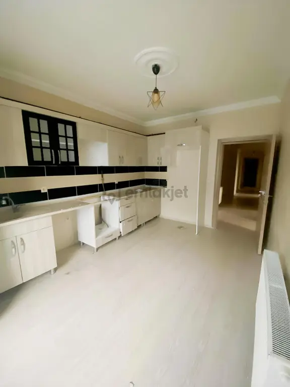 Yenişehir Emniyet Karşısı Coca Kolanın Arkası Arakat Kiralık 3+1 1