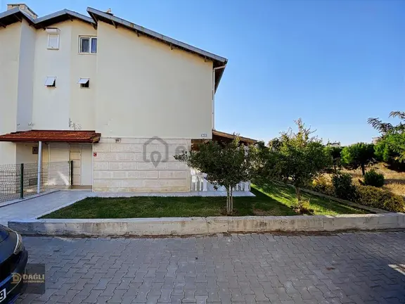 Dağlı !gayrimenkul'den Geniş Bahçeli Müstakil 3+1villa 2