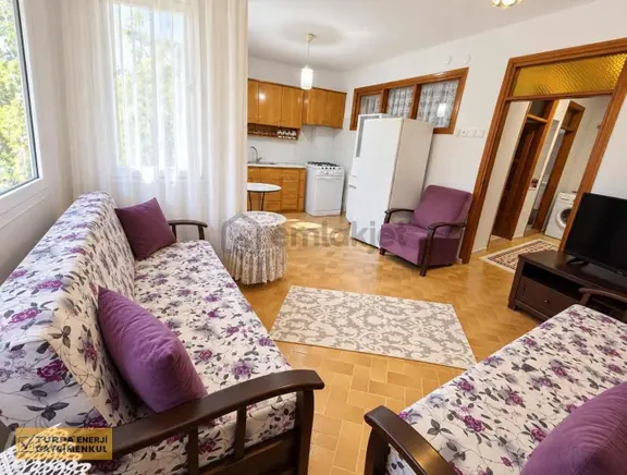 Eski Foça Merkezde 2+1 Kiralık Eşyalı Daire 2