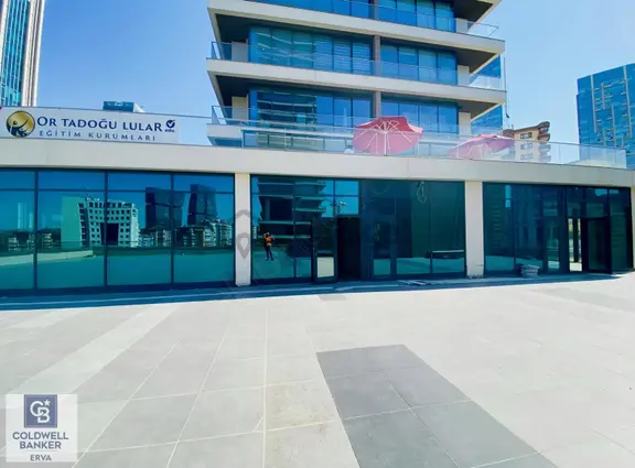 Çukurambar'da 350 M2 + Teraslı, Özel Asansörlü Kiralık İşyeri 1