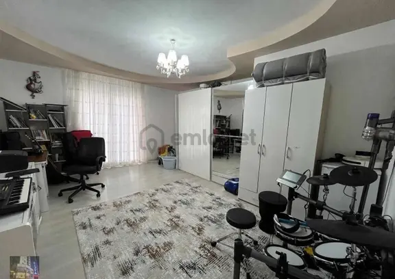 Yukarı Alata Merintur 8 Sitesi 3+1 Satılık Daire 2
