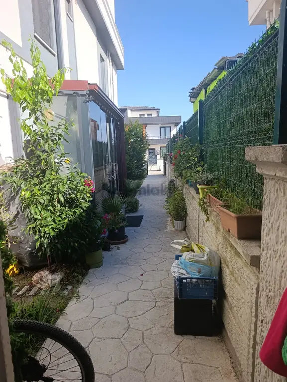 Sakarya Karasu Yenimahallede Denize Sıfır 3+1 Kiralık Villa 1