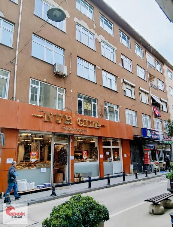 Pendik Çarşı Merkezde Satılık 3+1 Daire. 1