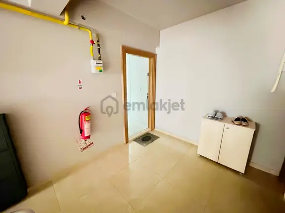 Erenler Yeni Çarşamba Pazarına Çok Yakın Satılık 3+1 Daire 2